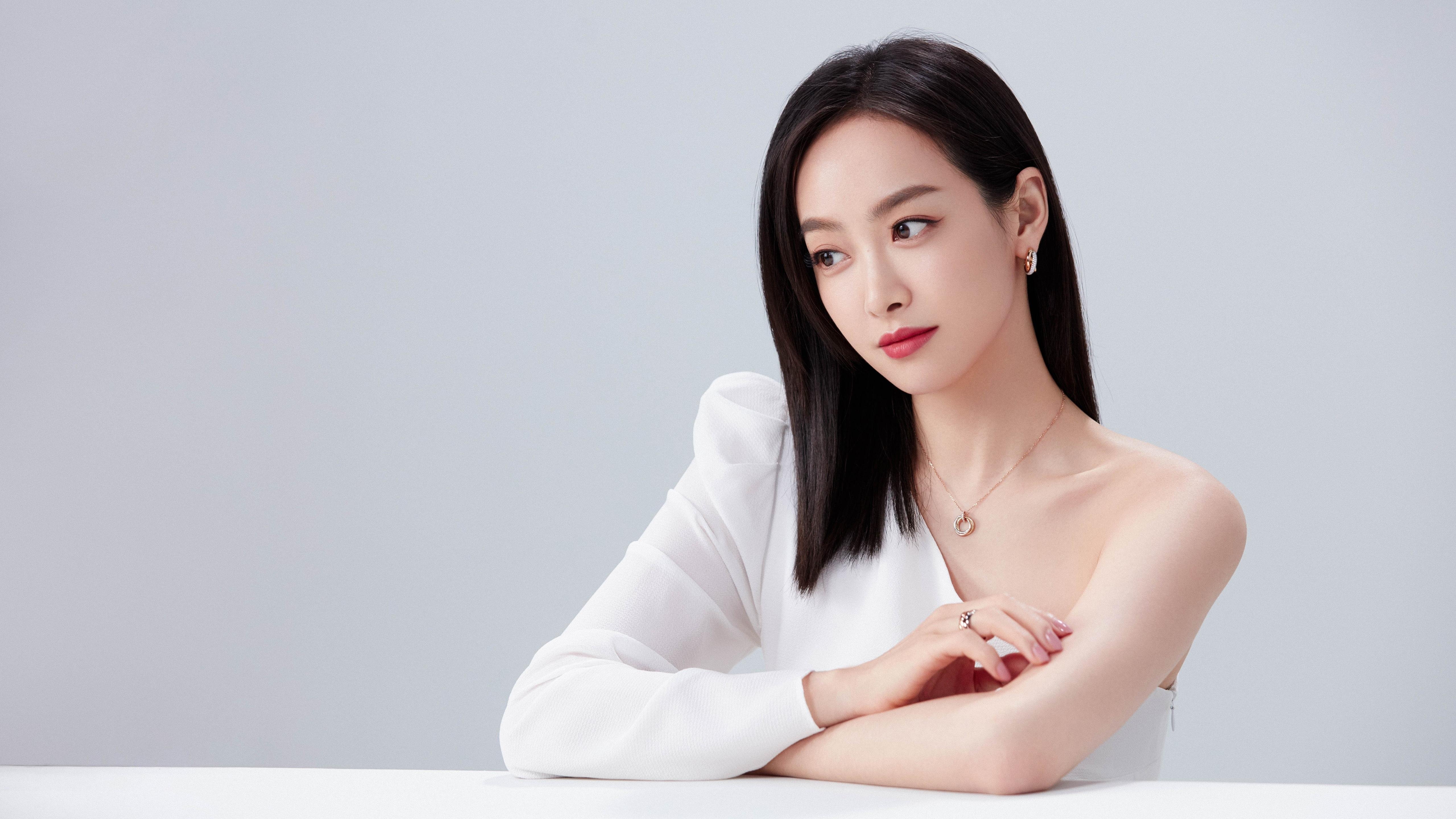 亚冠联赛中国足球迎战 球迷现场气氛热烈，中国球队 亚冠