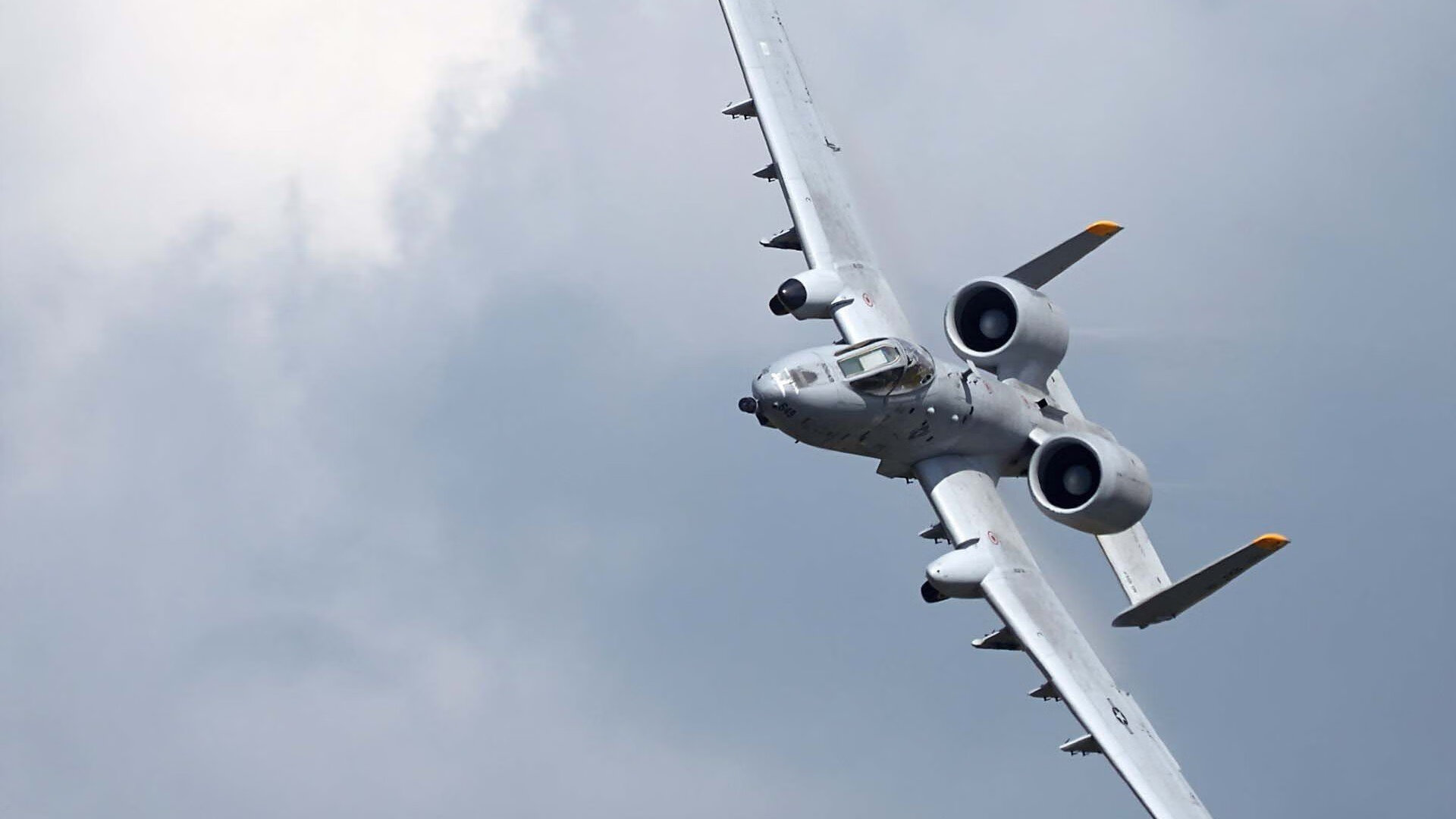 唐纳德·高尔的精确传球和突破速度，让袋鼠队攻防如行云流水，唐纳德高德纳