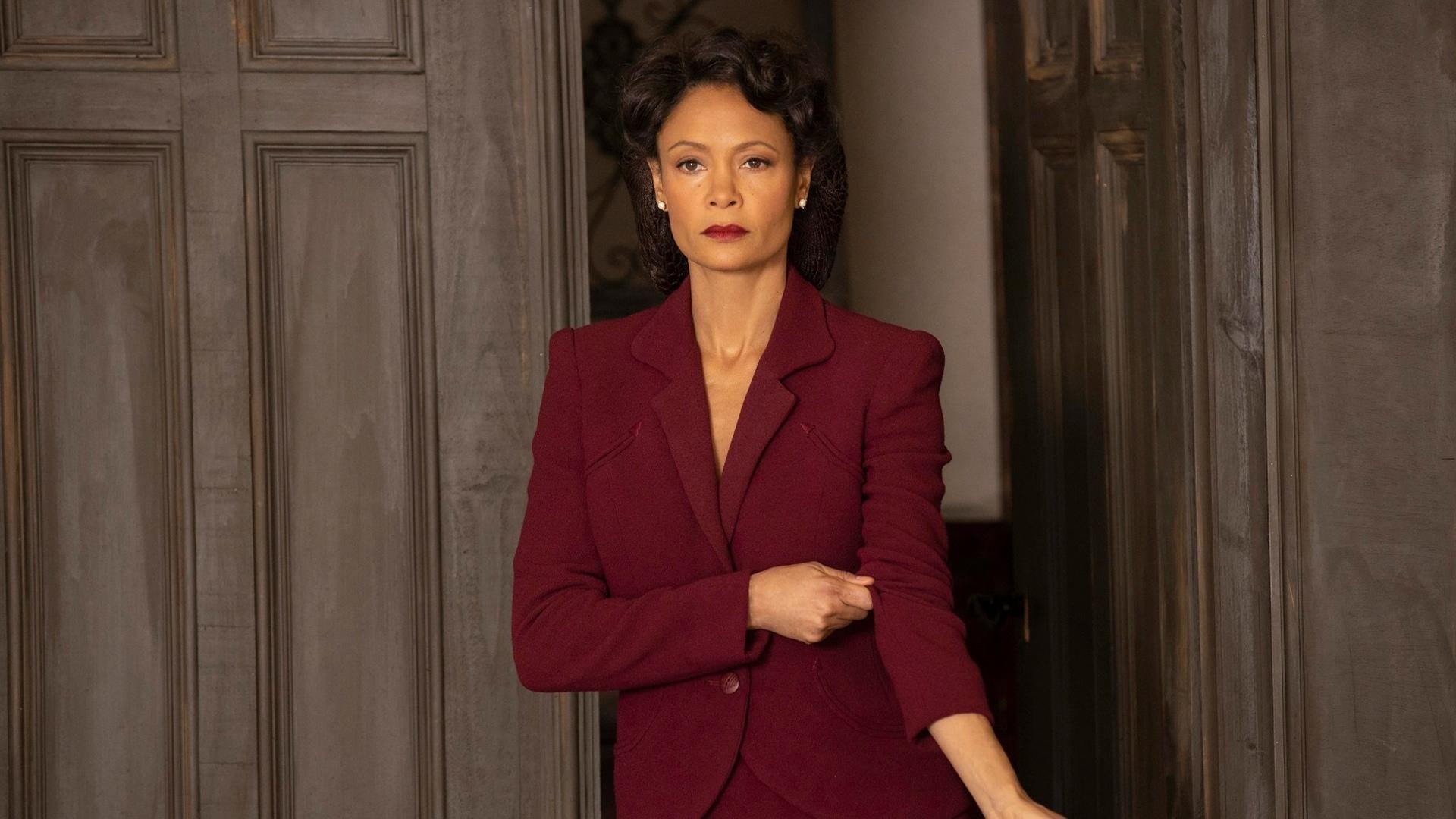 国王封闭训练内容遭媒体捕捉引热议，国王受封