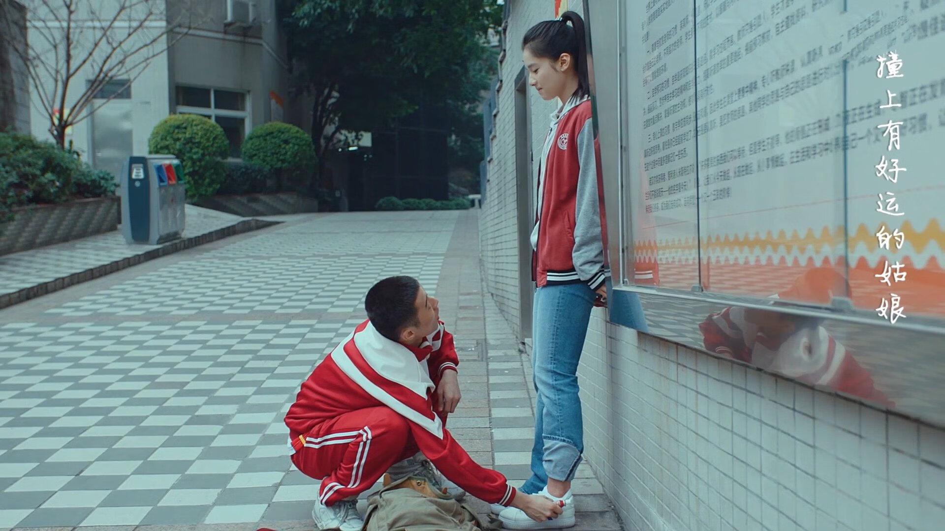 帕特森引领袋鼠队形成致命反击，成为战术核心，帕特森拳击